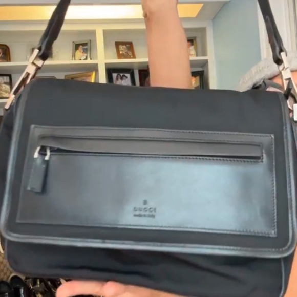 Authentic GUCCI Nylon Leather Messenger Bag | Made in Italy | Unisex Crossbody - Picture 1 of 8
